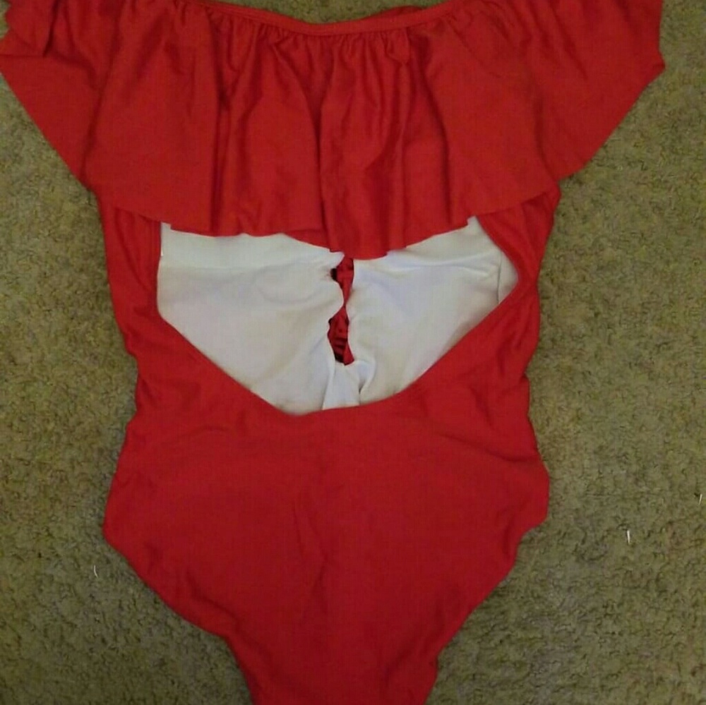 New...Red fringe monokini swimsuit - Picture 4 of 5